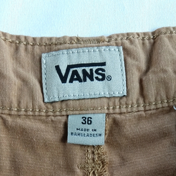 Vans Men's Shorts. - Picture 11 of 13